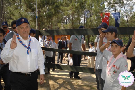 İbb'den Çocuklara Ücretsiz İzcilik Kampı 