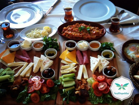 Boğaziçi A'la Et ve Kebap'da Kahvaltı