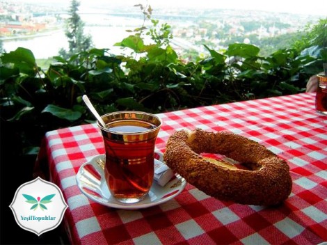 Eyüp Piyer Loti Tepesinde Çay Simit