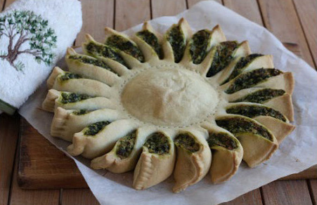 Ispanaklı Güneş Börek Tarifiyle Sofralar Güneş Açacak!