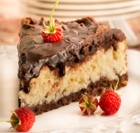 Süzme Peynirin Ayrı Bir Lezzet Kattığı Çikolatalı Cheesecake Tarifi