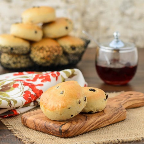 Atıştırmalık Peynirli ve Baharatlı Çörek Tarifleri