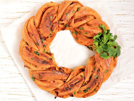Lezzetli Bir Tarif; Pastırmalı Çelenk Ekmek