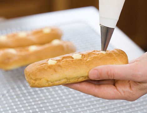 Profiterol ya da Ekler Pasta Tarifiyle Tatlı Zamanı