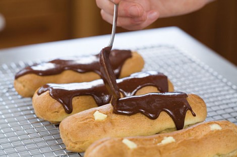 Profiterol ya da Ekler Pasta Tarifiyle Tatlı Zamanı