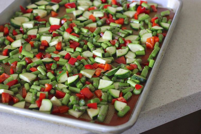 Arpa Şehriye Salatası Eşliğinde Tavuk Tarifi