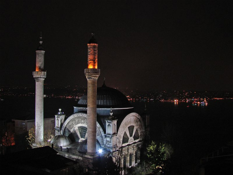 Cihangir Camii Tarihçesi ve Özellikleri