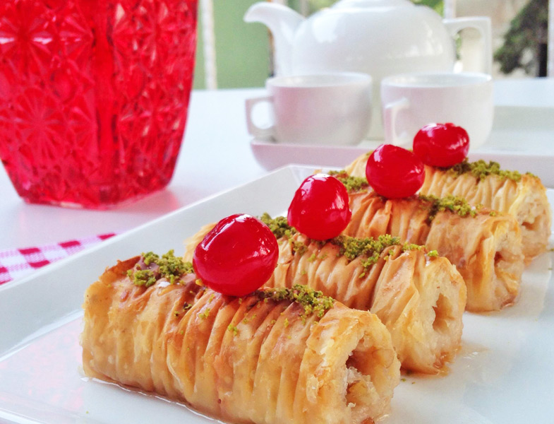 Şükran Kaymak Tahinli Burma Baklava Tarifi
