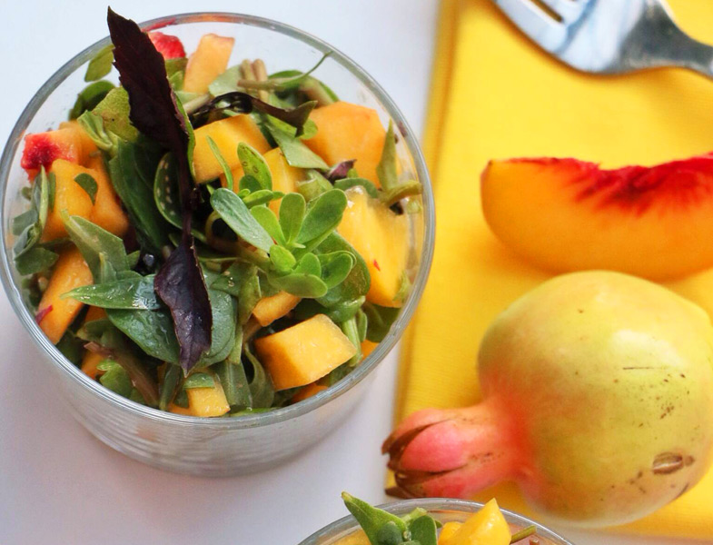 Farklı Salata Tarifleri Semizotlu Şeftalili Salata