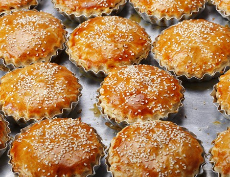 Kahvaltının Vazgeçilmezi Peynirle Nefis Bir Tart