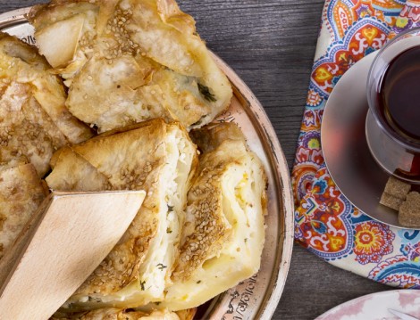Püf Noktalarıyla Tepsi Böreği Tarifi 