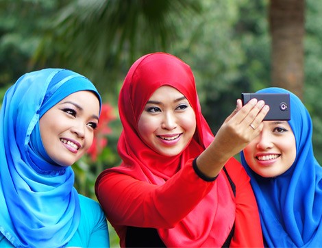 Selfie Yalnız Toplumların Oyuncağı mı?