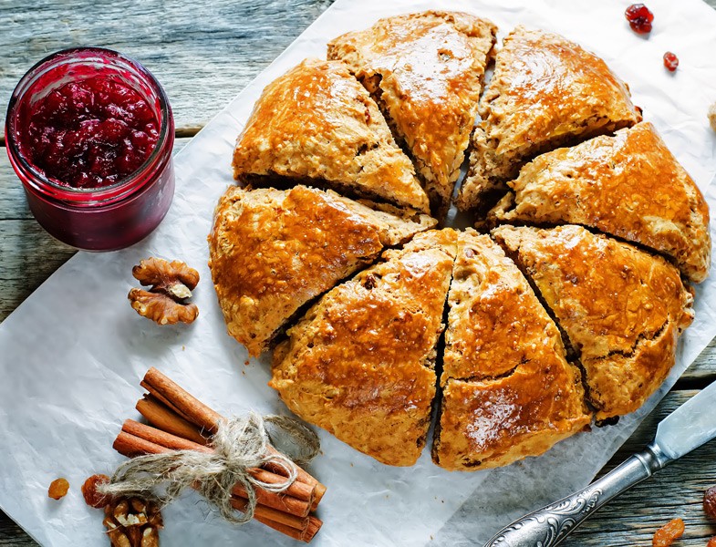 Sahur İçin Cevizli Kolay Çörek Tarifi