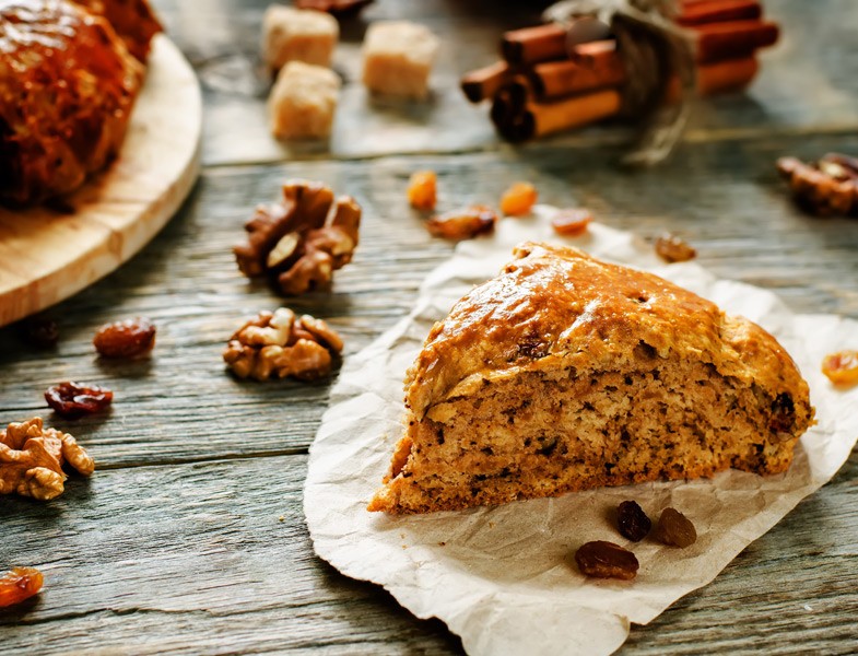 Sahur İçin Cevizli Kolay Çörek Tarifi