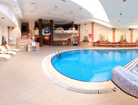 İstanbul'daki Yüzme Havuzları Flowers Health Club