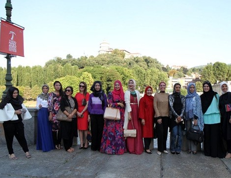 Muhafazakar Tasarımcılar Dünya Moda Panelinde Buluştu