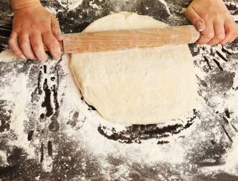 Sarımsaklı-Peynirli Ekmek Tarifi