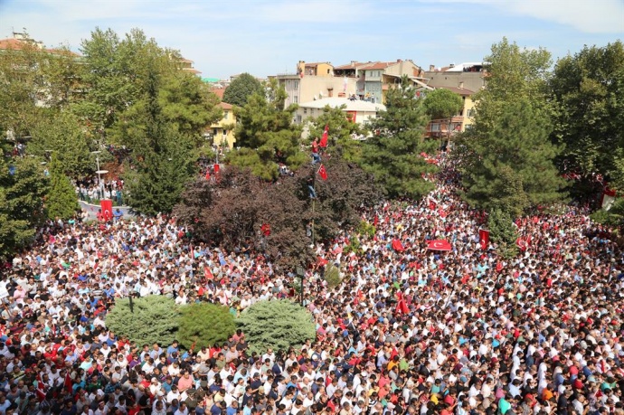 Kardeşliğimizin Pekişmesi Gereken Bu Günlerde Nasıl Davranmalıyız