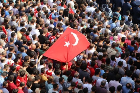 Kardeşliğimizin Pekişmesi Gereken Bu Günlerde Nasıl Davranmalıyız