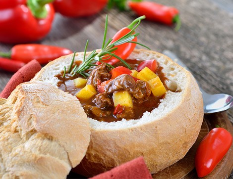 Ekmek Çanağında Tas Kebabı Tarifi