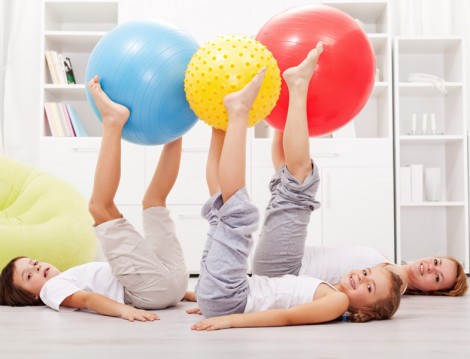 Pilates Topu ile Sırt ve Karın Kası Hareketleri