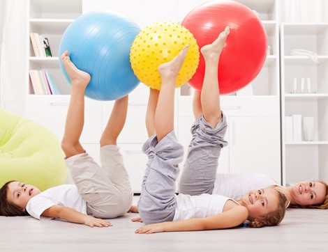 Pilates Topu İle Sırt ve Karın Kası Hareketleri