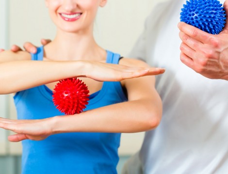 Pilates Topu ile Sırt ve Karın Kası Hareketleri