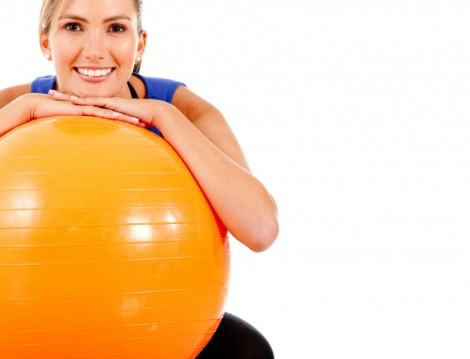 Pilates Topu ile Sırt ve Karın Kası Hareketleri