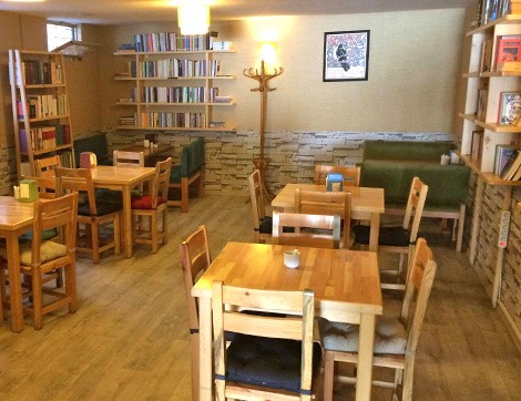 Hermes Kitap Kafe, Öğrencilerin Buluşma Noktası