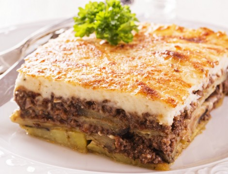 Fırında Beşamel Soslu Kıymalı Patlıcan Tarifi