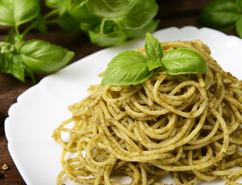 Pesto Soslu Spagetti Tarifi