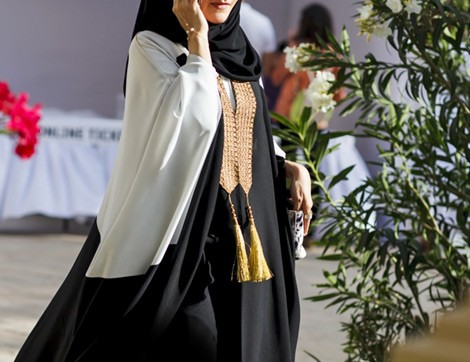 Orta Doğu’nun En Güzel Abaya Modelleri