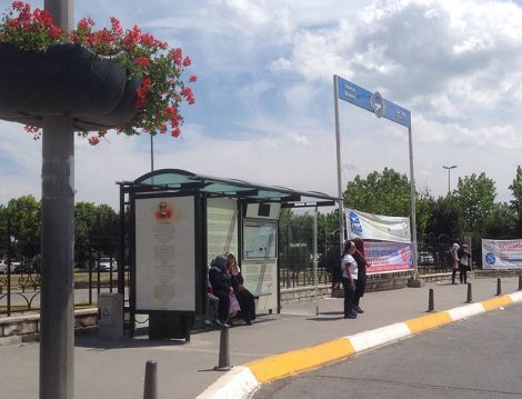 Üstad Necip Fazıl'a İETT'den Vefa Durağı