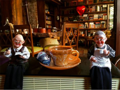 Antikacı Dükkanı Gibi Bir Cafe Müzelik 
