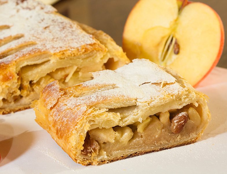 Elmalı Strudel Nasıl Yapılır