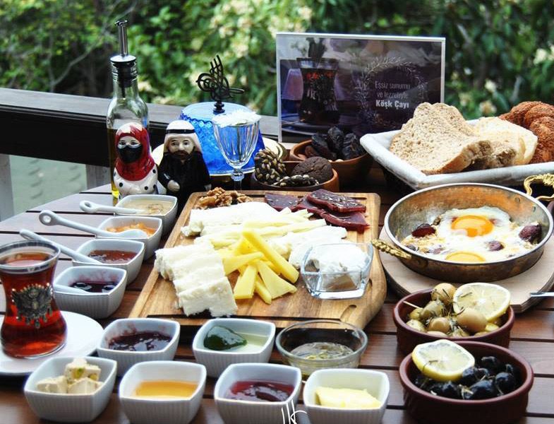 Çengelköy'de Osmanlı Rüzgarları Estiren Nilhan Sultan Köşkü