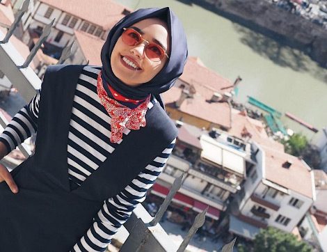 Salopet Elbiselerle Güneşli Günlere Hazırlanın