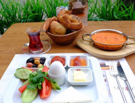 Türkiye'nin Çay Evi Zinciri Çayla'dan Enfes İftar Menüleri