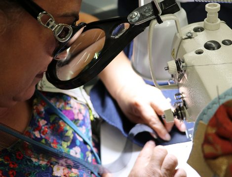 Modacı Tish Cox'un Görme Engelli Terziler İle Hazırladığı Tasarımları 