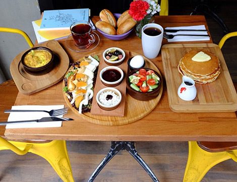Kadıköy Moda’da Hızlı ve Genç Bir Mekan Kev Cafe