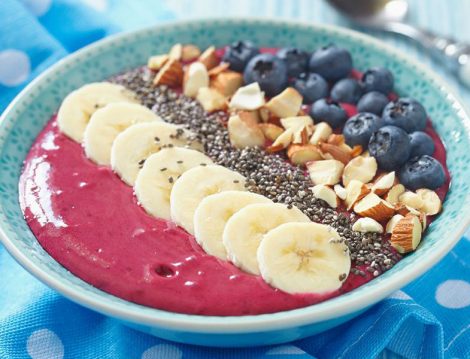 Görüntüsüyle İştahınızı Açacak Sağlıklı Bir Lezzet; Smoothie Bowl 