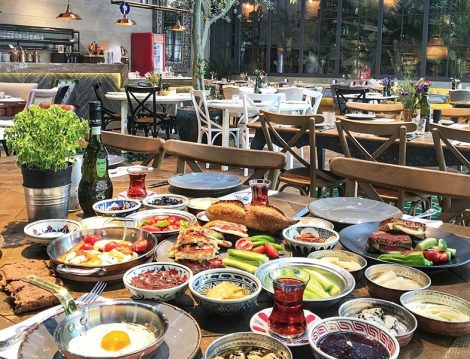 Gelenekle Geleceğin Bütünleştiği Mekan Zennup 1844