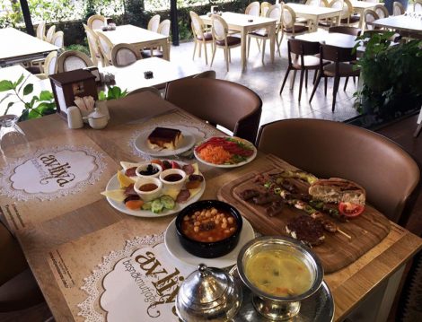 Bosna’ya Özgü Yemeklerin Mekanı Avliya Boşnak Mutfağı