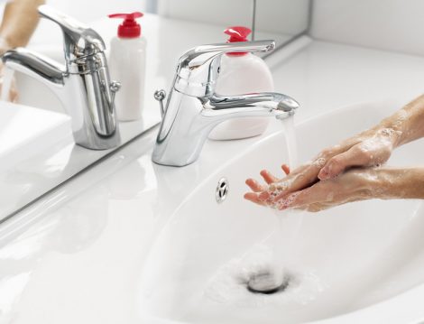 Grip Olan Annelere 7 Emzirme Kuralı