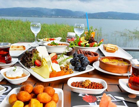 Sapanca’da Doğaya ve Lezzete Doyacağınız bir Mekan: Maja Kırkpınar