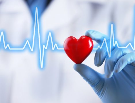 20 Dakikadan Uzun Süren Göğüs Ağrısına Dikkat