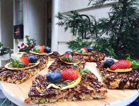 Karaköy’de Tatlı mı Tatlı İç Tasarımı İle Gönüllere Taht Kuran Bir Mekan Fil Books
