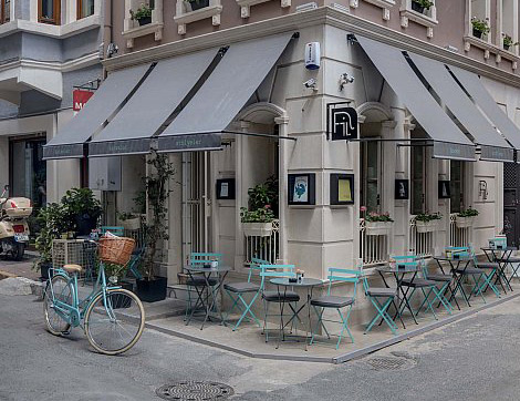 Karaköy’de Tatlı mı Tatlı İç Tasarımı İle Gönüllere Taht Kuran Bir Mekan: Fil Books