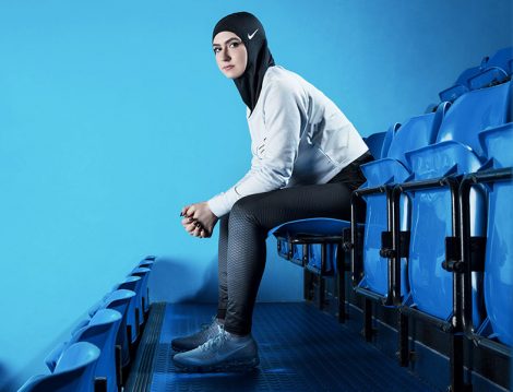 Müslüman Kadın Sporcular İçin Çıkarılan Nike Sporcu Başörtüsünün Tasarım Hikayesi