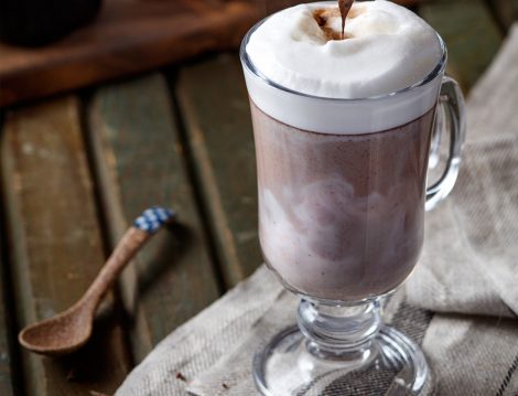 Kışın Keyfi Dumanı Üstünde Gerçek Salep ve Sıcak Çikolata İle Çıkıyor
